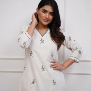 Women's-Viscose-Floral-Embroidered-Straight-Kurta-Set-with-Pant